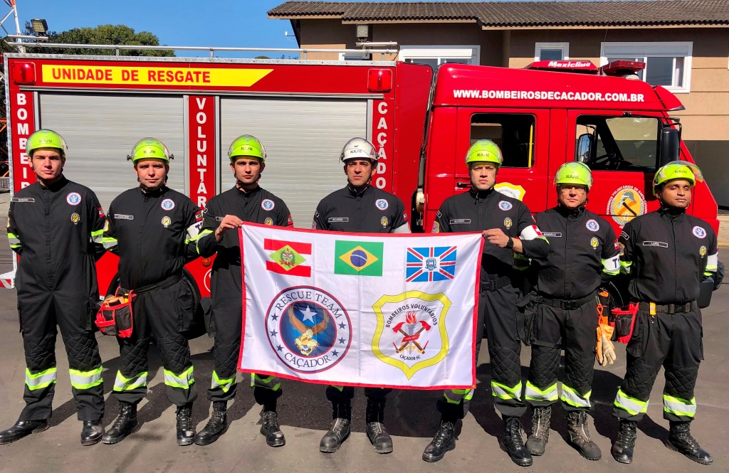 Apoio: Bombeiros Voluntários de Caçador auxiliam em resgates em Rodeio/SC -  Portal Caçador Online